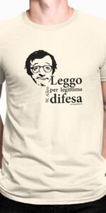 T-shirt uomo "Leggo per legittima difesa"